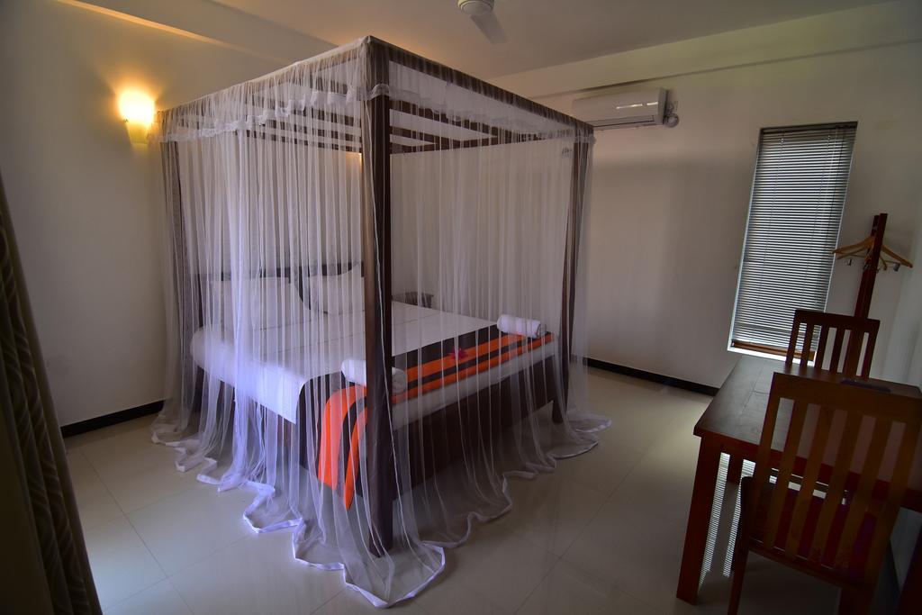 Park Lane 88 Apartments Negombo Eksteriør billede